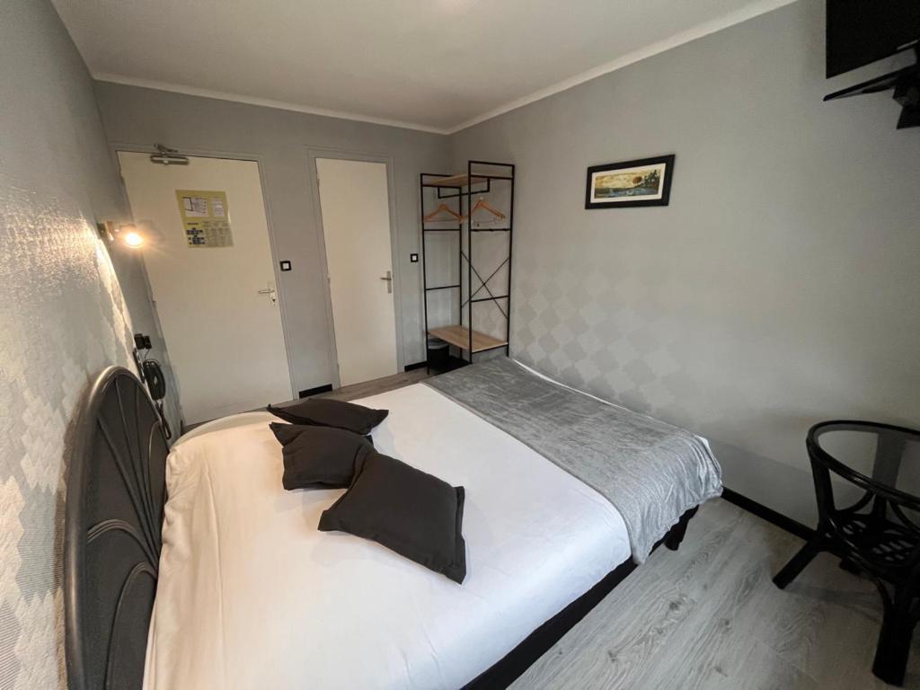 Hotel Des Iles Theix Buitenkant foto